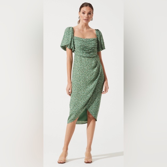 Astr Dresses & Skirts - ASTR THE LABEL Square Neck Green Bubble Sleeve Dress Size XS(00-0) NWT